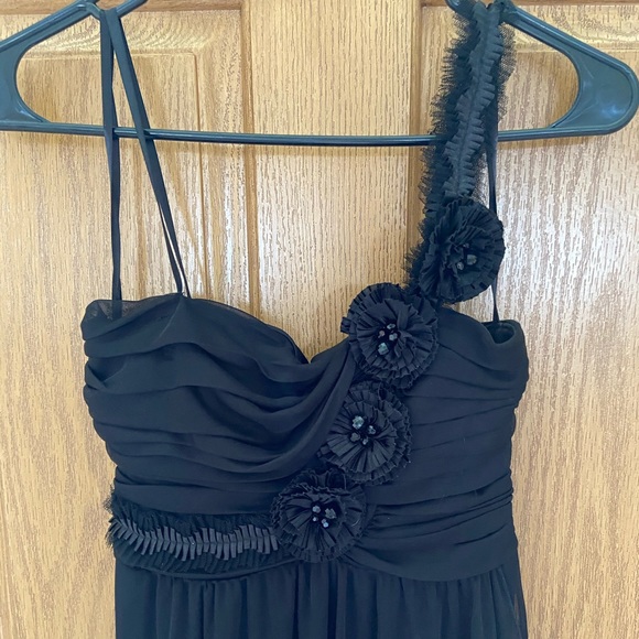 Dresses & Skirts - Formal Dress